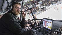 Sluchátka a notebook. Nejlepší parťáci při práci Tomáše Lörincze. | na serveru Lidovky.cz | aktuální zprávy