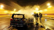Hořící auto zablokovalo tunel Blanka na zhruba hodinu.