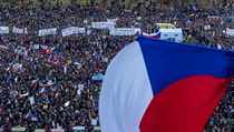 Listopadová demonstrace proti Andreji Babišovi na pražské Letné. | na serveru Lidovky.cz | aktuální zprávy