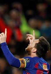 Barcelona se díky hattricku Messiho udržela v čele La Ligy o skóre před Realem Lionel Messi slaví svou branku. | na serveru Lidovky.cz | aktuální zprávy