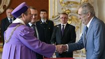 Prezident Miloš Zeman jmenoval na Pražském hradě Pavla Matějku (vlevo) novým... | na serveru Lidovky.cz | aktuální zprávy