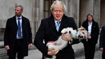 Boris Johnson se svým psem. | na serveru Lidovky.cz | aktuální zprávy