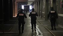 Pařížští policisté zastřelili muže, který je ohrožoval nožem dlouhým čtvrt metru Poté, co na místo dorazila tříčlenná policejní hlídka, aby zkontrolovala... | na serveru Lidovky.cz | aktuální zprávy