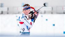Jakub Štvrtecký se připravuje na střelbu. | na serveru Lidovky.cz | aktuální zprávy