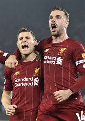 Březnové oslavy titulu? Liverpool se může radovat i na půdě největšího rivala James Milner, Georginio Wijnaldum a Jordan Henderson se radují z branky do sítě... | na serveru Lidovky.cz | aktuální zprávy