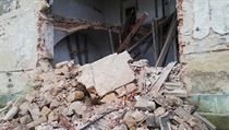 V Zákupech na Českolipsku se zřítila část zdi zchátralého zámeckého... | na serveru Lidovky.cz | aktuální zprávy