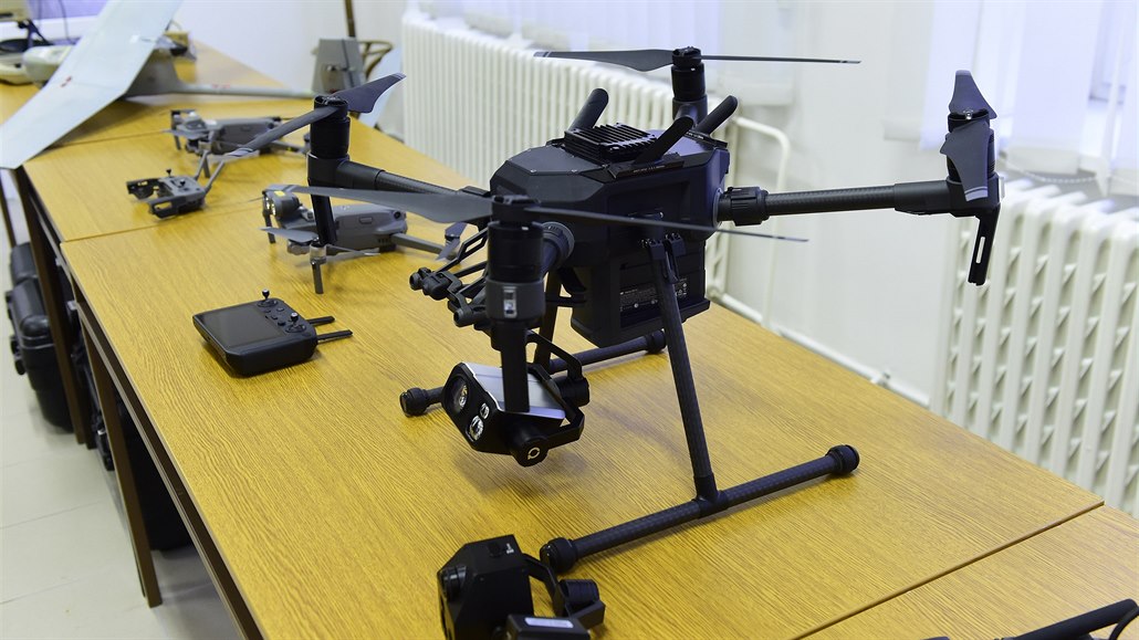 Bezpilotní przkumné drony pedstavili v Prostjov u píleitosti vzniku 533....