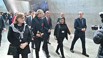 Premiér Andrej Babiš s chotí Monikou na prohlídce památníku obětí holocaustu...
