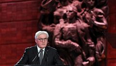 Nmecký prezident Frank-Walter Steinmeier jako první poválený prezident...