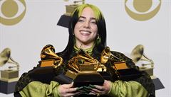 Udílení amerických hudebních cen Grammy v pondlí ovládla osmnáctiletá americká...