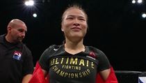 Zhang Weiliová se snaží před obhajobou mistrovského pásu UFC dostat z Číny | na serveru Lidovky.cz | aktuální zprávy