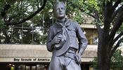 Skauti v Americe čelí žalobám kvůli údajnému sexuálnímu zneužívání, požádali o ochranu před věřiteli Socha před budovou organizace Boys Scouts of America. | na serveru Lidovky.cz | aktuální zprávy