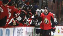 Bobby Ryan (9) z Ottawy slaví jeden z gólů v síti Vancouveru. | na serveru Lidovky.cz | aktuální zprávy