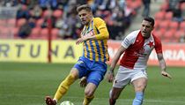 Zleva Jiří Texl z Opavy a Nicolae Stanciu ze Slavie | na serveru Lidovky.cz | aktuální zprávy
