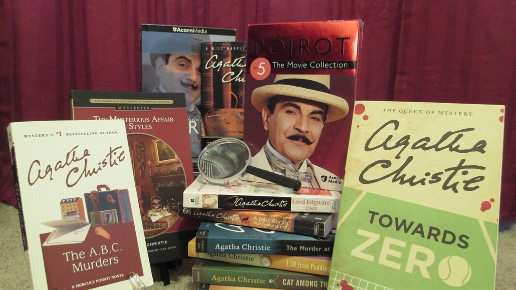 Agatha Christie stvoila nesmrtelného detektiva Hercula Poirota.