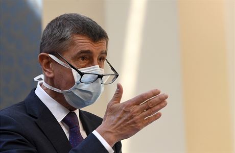 Premiér Andrej Babiš s ochrannou rouškou na tiskové konferenci po mimořádném... | na serveru Lidovky.cz | aktuální zprávy