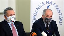 Roman Prymula a David Erhart, ředitel Nemocnice Na Františku, na tiskové... Roman Prymula a David Erhart, ředitel Nemocnice Na Františku, na tiskové...