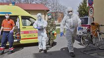 Zdravotní sestra přijela s odběrovou sanitou do Horažďovické nemocnice provést... | na serveru Lidovky.cz | aktuální zprávy