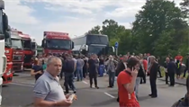 Tři autobusy s 243 Moldavany, kteří se vraceli do vlasti z Paříže, uvázly dnes... | na serveru Lidovky.cz | aktuální zprávy