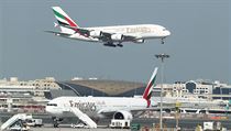 Emirates je letecká společnost Spojených arabských emirátů, vlastněná emirátem... | na serveru Lidovky.cz | aktuální zprávy