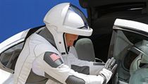 Astronaut Douglas Hurley před cestou k Mezinárodní vesmírné stanici. | na serveru Lidovky.cz | aktuální zprávy