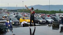 „Jediný autokoncert“ Leoše MAreše! Hudbu nezastavil ani déšť. | na serveru Lidovky.cz | aktuální zprávy