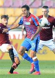 KOMENTÁŘ: Kam se poděli sparťanští talenti? Daří se jim u konkurence Michal Sáček, Ladislav Krejčí a Aleš Čermák bojují ve středu hřiště o míč. | na serveru Lidovky.cz | aktuální zprávy