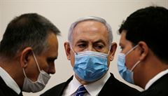 Izraelský premiér elí obvinní z korupce.