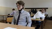 Šance přijetí na univerzity jsou velké. Neplatí to však pro všechny Studenti čekají na zahájení písemných maturitních zkoušek. | na serveru Lidovky.cz | aktuální zprávy