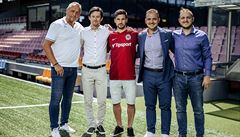 Fotbalový agent Pavel Zíka pi pestupu Michala Trávníka do Sparty