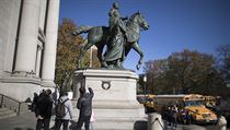 Socha Theodora Roosevelta před muzeem v New Yorku. | na serveru Lidovky.cz | aktuální zprávy