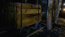 Flascharův důl z přelomu 19. a 20. století, kde se v minulosti těžila břidlice.