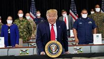Trump sdílel tweet, podle kterého zdravotničtí experti o covidu-19 lžou Donald Trump. | na serveru Lidovky.cz | aktuální zprávy