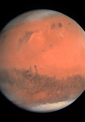 Evropská sonda objevila na Marsu nová podzemní jezera s pravděpodobně slanou vodou Planeta Mars. | na serveru Lidovky.cz | aktuální zprávy