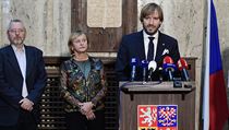 Ředitel Státního zdravotního ústavu Pavel Březovský (vlevo) na tiskové... | na serveru Lidovky.cz | aktuální zprávy