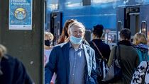 Lidé s rouškami v Praze. | na serveru Lidovky.cz | aktuální zprávy