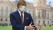 Ministr zdravotnictví Adam Vojtěch (za ANO).