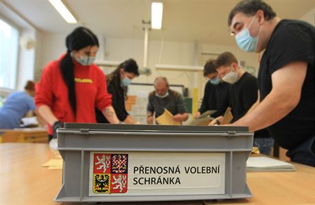 Sčítání hlasů v Ostravě. | na serveru Lidovky.cz | aktuální zprávy