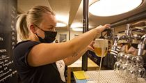 Restaurace vítají možnost znovu otevřít, neskrývají ale obavy. Šeberák už rebelovat nebude Restaurace a hospody mohly mít ve čtvrtek poslední den otevřeno do 22 hodin. | na serveru Lidovky.cz | aktuální zprávy