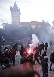 Chuligáni viní po bitvě na Staromáku hlavně policejní provokatéry. Kluby násilnosti odsuzují Demonstrace chuligánů na Staroměstském náměstí. | na serveru Lidovky.cz | aktuální zprávy
