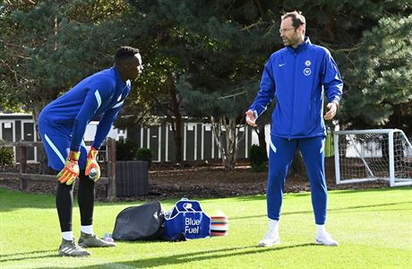 Petr Čech se připravuje s brankářem Mendym | na serveru Lidovky.cz | aktuální zprávy Petr Čech se připravuje s brankářem Mendym | na serveru Lidovky.cz | aktuální zprávy