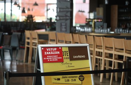 Vyhrožoval, že vjede kamionem do lidí, pokud se neotevřou hospody. Muži hrozí až 15 let vězení V obchodním centru Galerie Harfa v Praze zůstaly otevřeny pouze obchody s... | na serveru Lidovky.cz | aktuální zprávy