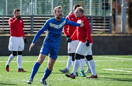 Richard Valoušek (v modrém dresu). | na serveru Lidovky.cz | aktuální zprávy Richard Valoušek (v modrém dresu). | na serveru Lidovky.cz | aktuální zprávy