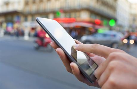 Mobilní telefon. | na serveru Lidovky.cz | aktuální zprávy