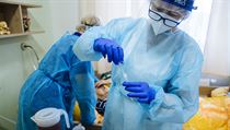Domovy pro seniory obdržely rychlotesty na koronavirus a okamžitě začaly s... | na serveru Lidovky.cz | aktuální zprávy