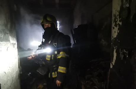 Byt je podle hasičů plný odpadu. | na serveru Lidovky.cz | aktuální zprávy