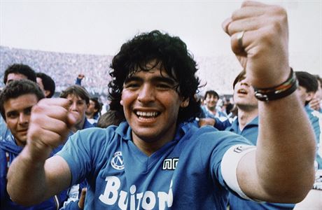 Argentinská fotbalová legenda Diego Maradona na fotografii z roku 1987 | na serveru Lidovky.cz | aktuální zprávy