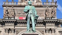 Socha švýcarského politika a podnikatele Alfreda Eschera v Curychu, | na serveru Lidovky.cz | aktuální zprávy
