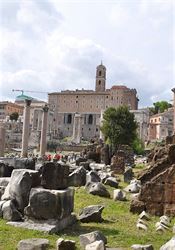 Američanka vrátila poštou kus mramoru, který ukradla v Římě Forum Romanum s Kapitolem | na serveru Lidovky.cz | aktuální zprávy