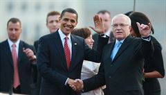 Obama v Praze v roce 2010 kvli podpisu smlouvy START. Baracka Obamu pivítal...